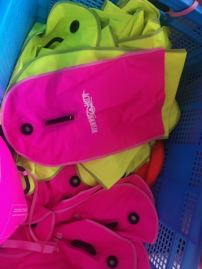 Nyloncoated Zwemboei 20L fluor Pink